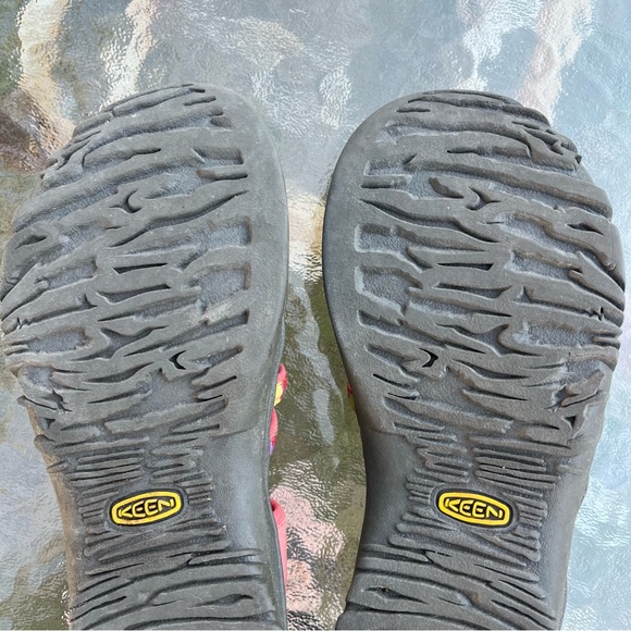 Keen Whisper Coral Waterproof Sport Hiking Water Beach Sandals - Picture 13 of 15